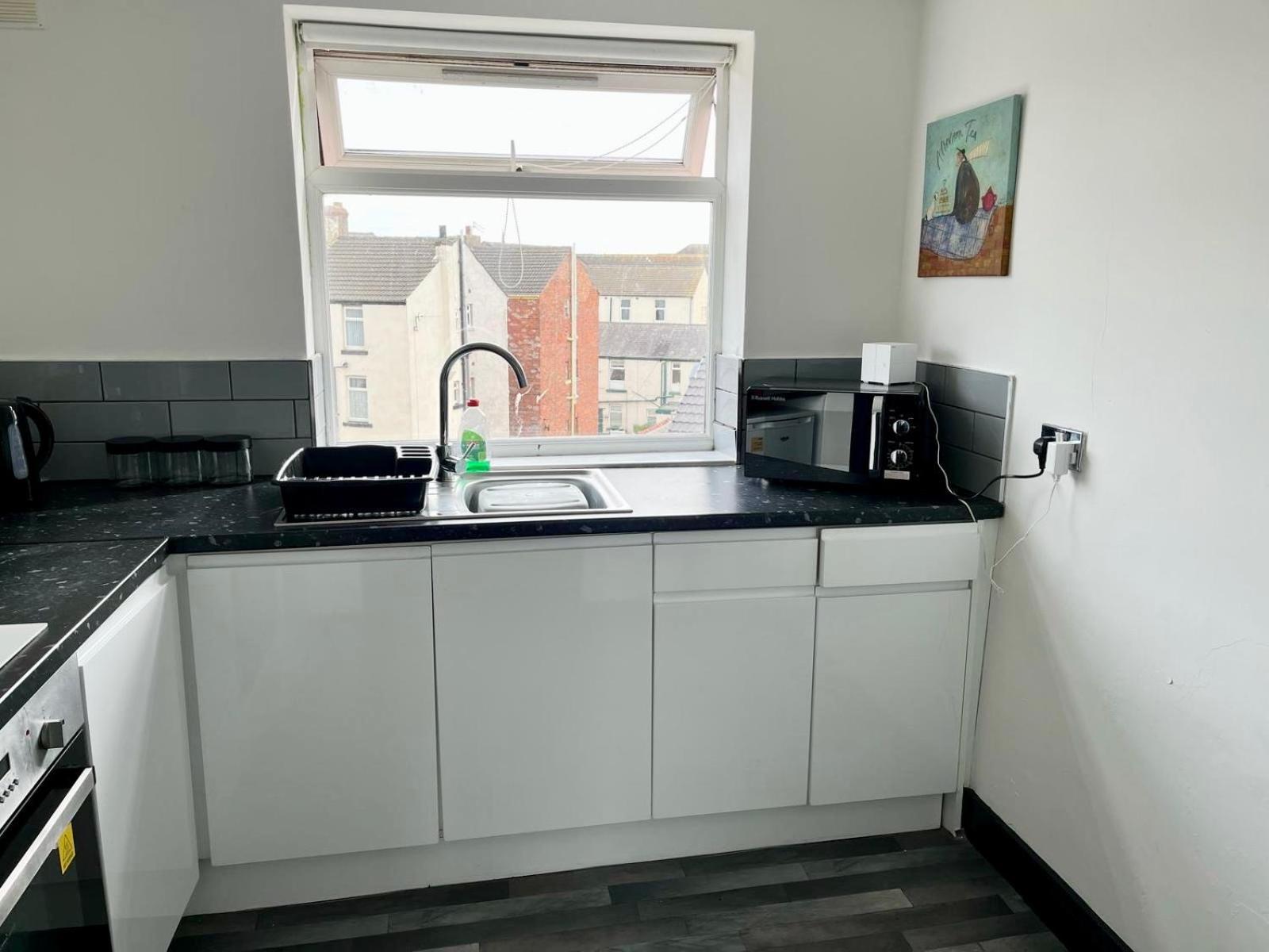 Apartment Tower By Service Aparttments *