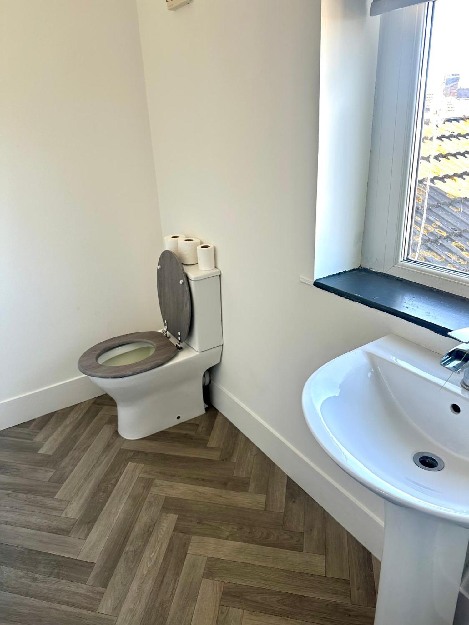 Tower By Service Aparttments *