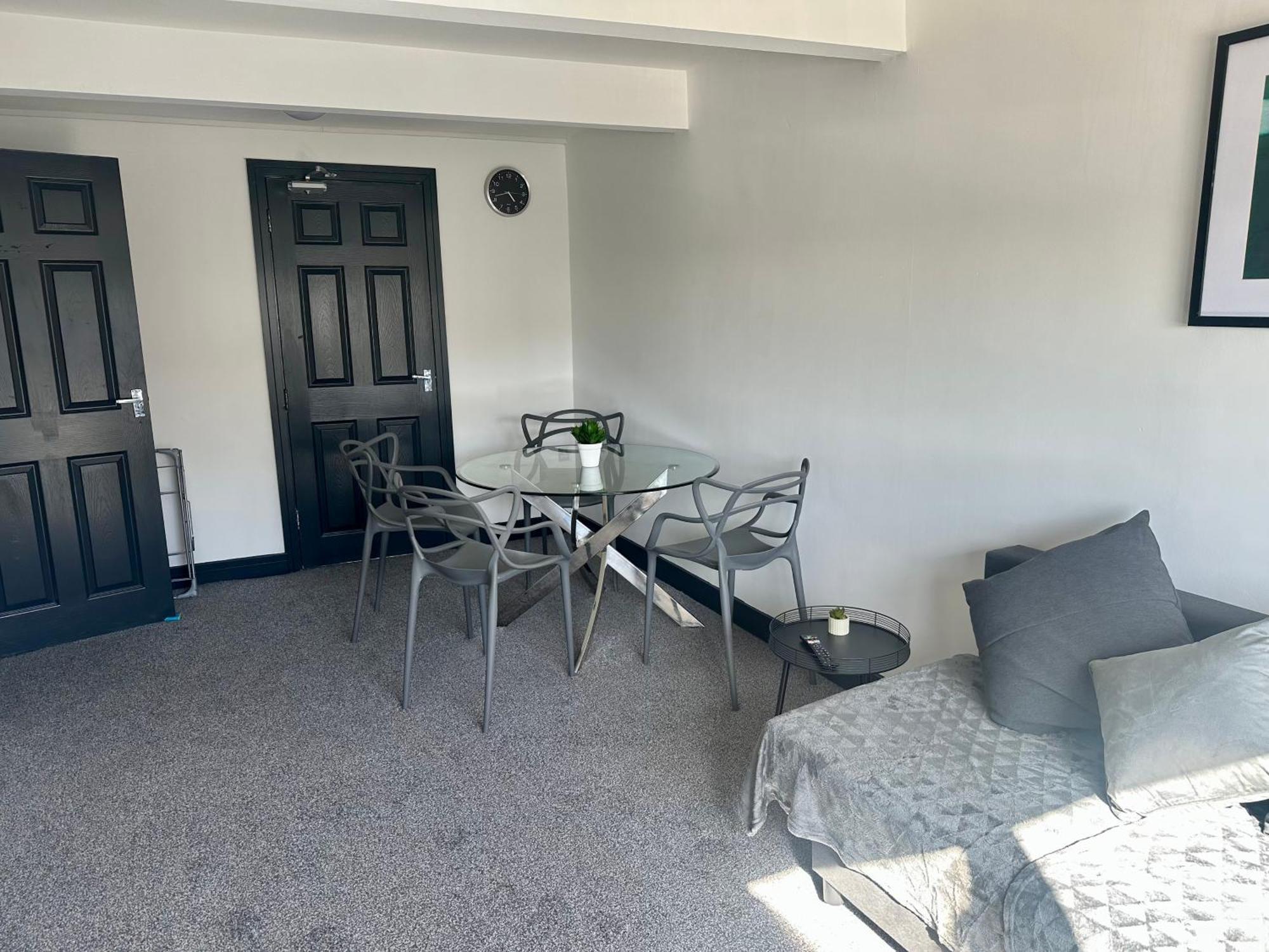 Tower By Service Aparttments Apartment